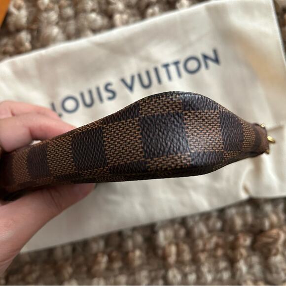 Louis Vuitton mini Pochette accessories Damier Ebene print - Picture 5 of 11